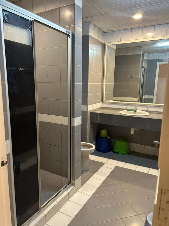Riverbank Suites Waterfront 507 Kuching Exterior foto